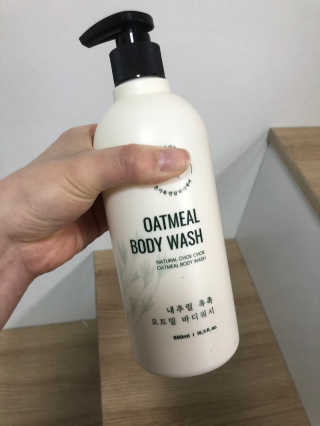 (주)에네스티 내추럴 촉촉  오트밀 바디워시 500ml — 4점을 준 리뷰어가 2020년 2월 올린 사용 사진