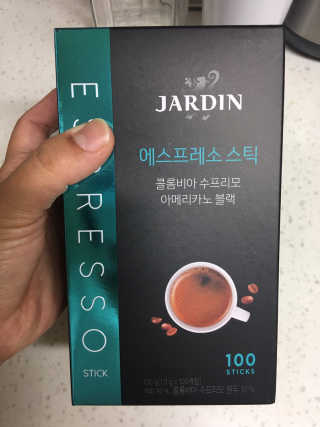 (주)쟈뎅 쟈뎅 에스프레소 스틱 아메리카노 블랙 — 4.33점을 준 리뷰어가 2018년 10월 올린 사용 사진