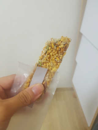 넛쯔공방 넛쯔 무설탕 수제견과류바 — 5점을 준 리뷰어가 2018년 7월 올린 사용 사진