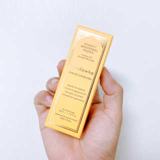 [스킨큐어] 산다화 비타민C 화이트닝 에센스 30ml — 4점을 준 리뷰어가 2020년 3월 올린 사용 사진