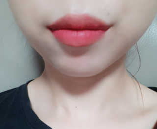 [블랙루즈] 에어 핏 벨벳 틴트4 1+1 — 5점을 준 리뷰어가 2019년 7월 올린 사용 사진