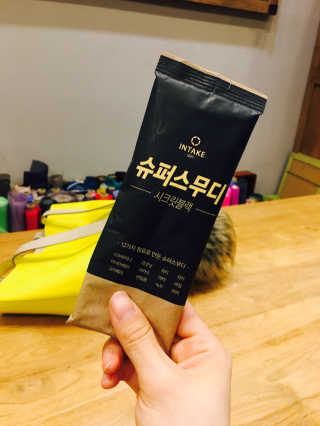 인테이크 슈퍼스무디 시크릿블랙(30g*14팩) — 3점을 준 리뷰어가 2017년 3월 올린 사용 사진