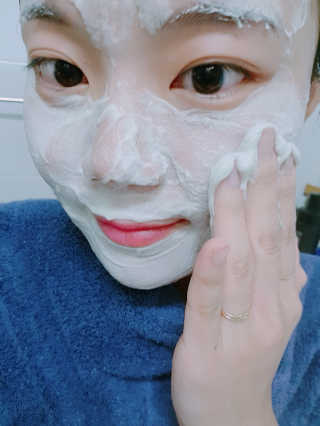 이레프 어글리덕 마인스위퍼 포어 클린 마스크 — 4.67점을 준 리뷰어가 2018년 8월 올린 사용 사진