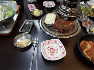 [두툼갈비] 두툼갈비 2인분 + 매콤치즈버섯 set — 5점을 준 리뷰어가 2018년 11월 올린 사용 사진