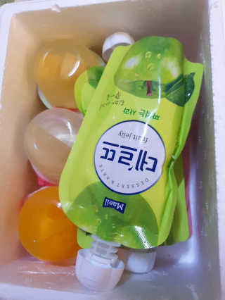 데르뜨 떠먹는 과일 3종, 짜먹는 과일 2종 총 10개 체험 — 5점을 준 리뷰어가 2020년 3월 올린 사용 사진