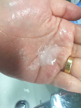 (주)에네스티 내추럴 촉촉  오트밀 바디워시 500ml — 4.5점을 준 리뷰어가 2019년 12월 올린 사용 사진