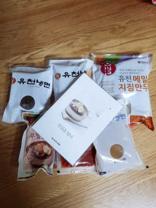 유천냉면 유천 비빔냉면 2인분+메밀지짐만두 280g — 5점을 준 리뷰어가 2018년 6월 올린 사용 사진