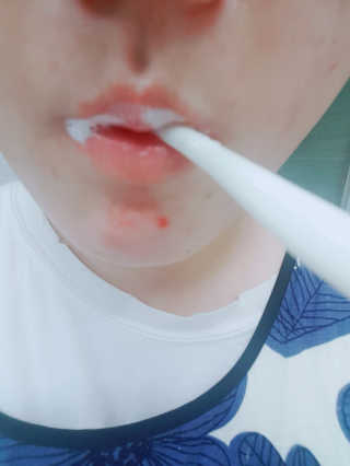 플레인하우스 토탈케어 치약 2개+쿼드클린 칫솔 4개 — 5점을 준 리뷰어가 2018년 7월 올린 사용 사진