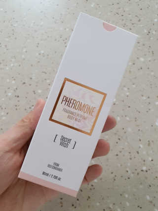 레드컨테이너 페로몬향 퍼퓸 바디미스트 80ml — 5점을 준 리뷰어가 2020년 3월 올린 사용 사진
