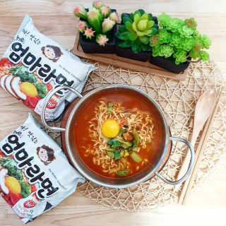 라면 그대로가 제일 맛있는 더엄마라면 — 5점을 준 리뷰어가 2019년 7월 올린 사용 사진