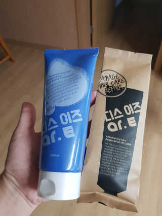 홈앤살롱 집에서 하는 모발클리닉 디스 이즈 앝 — 1점을 준 리뷰어가 2019년 8월 올린 사용 사진