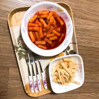 청담동말자싸롱 말자네떡볶이4EA말자네빠삭빠삭감튀5EA — 1점을 준 리뷰어가 2019년 1월 올린 사용 사진