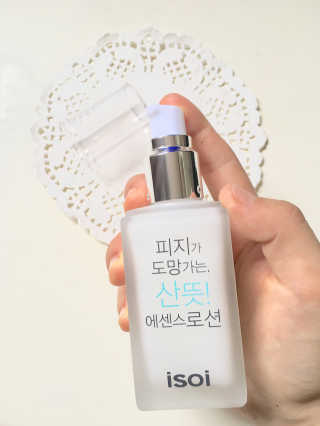 아이소이 피지가 도망가는, 산뜻! 에센스 로션 — 4.17점을 준 리뷰어가 2017년 8월 올린 사용 사진