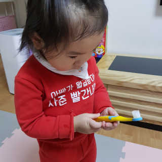 달곰이 어린이 치약+어린이 칫솔 SET — 4점을 준 리뷰어가 2018년 2월 올린 사용 사진