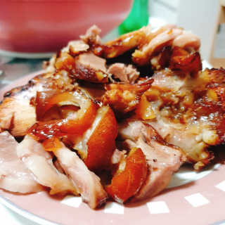 행복먹거리공작소 맥족. 맥주에 빠진 족발 550g + 마늘소스 70g — 5점을 준 리뷰어가 2020년 3월 올린 사용 사진