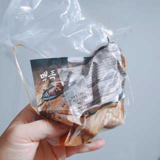 행복먹거리공작소 맥족. 맥주에 빠진 족발 550g + 마늘소스 70g — 5점을 준 리뷰어가 2020년 2월 올린 사용 사진