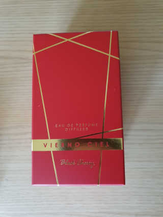레드컨테이너 비에르노시엘 오 드 퍼퓸 디퓨저 블랙체리 — 4.5점을 준 리뷰어가 2020년 2월 올린 사용 사진