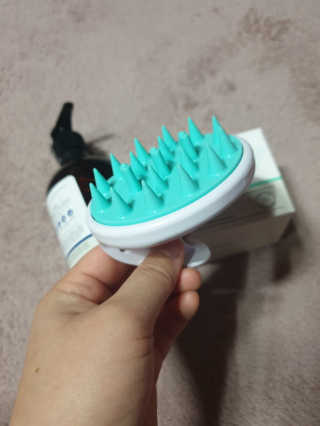 달리프 베러 퍼퓸 샴푸 1000ml 레이니데이 or 일랑로즈 — 5점을 준 리뷰어가 2020년 1월 올린 사용 사진