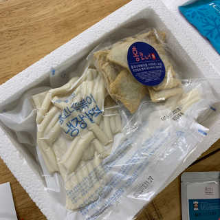잠실맛집,홍코너떡볶이가우리집에[옛날맛,짜장맛옵션] — 5점을 준 리뷰어가 2019년 12월 올린 사용 사진