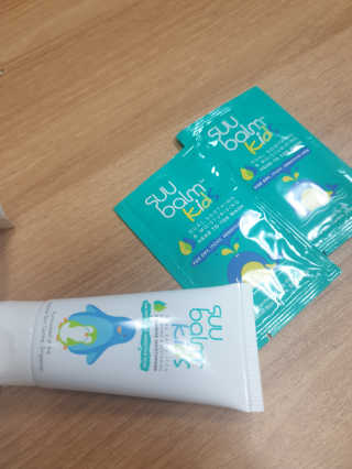 수밤키즈보습크림 45ml 1개 + 헤드투토바디워시 샘플 — 3.5점을 준 리뷰어가 2019년 11월 올린 사용 사진
