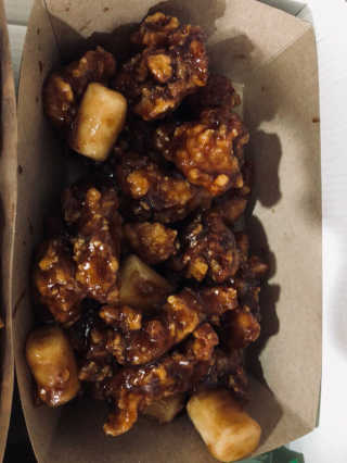 가마로강정원당시장점 [가마로강정 원당시장점] 3가지 맛 강정세트 즐기기 — 5점을 준 리뷰어가 2018년 12월 올린 사용 사진
