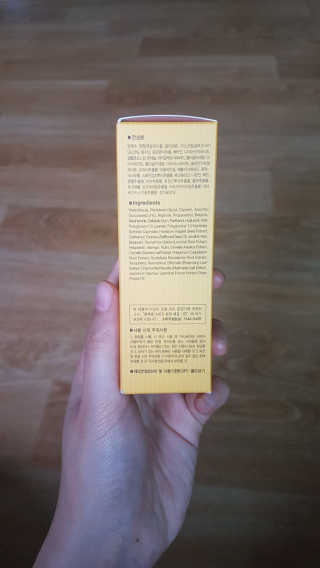 [스킨큐어] 산다화 비타민C 화이트닝 에센스 30ml — 5점을 준 리뷰어가 2019년 6월 올린 사용 사진