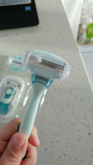 도루코 페이스 [여성용 제모기] 도루코 샤이 크리미 — 5점을 준 리뷰어가 2018년 5월 올린 사용 사진