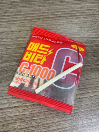 매드비타C 1000 — 5점을 준 리뷰어가 2019년 4월 올린 사용 사진