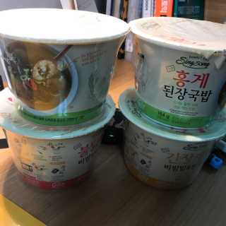 신송식품 신송 새반컵밥 4종 — 4.83점을 준 리뷰어가 2018년 7월 올린 사용 사진