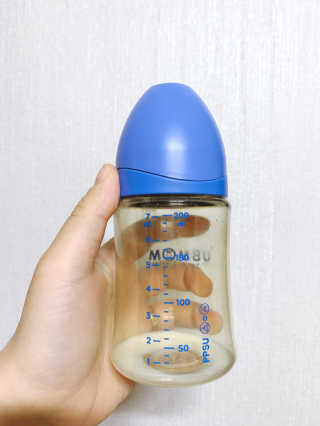 유비맘 PPSU 젖병 노꼭지_200ml_컬러 랜덤 발송 — 4점을 준 리뷰어가 2020년 3월 올린 사용 사진