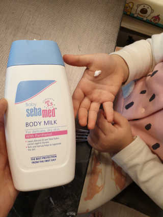 세바메드 베이비 바디밀크 200ml — 5점을 준 리뷰어가 2019년 12월 올린 사용 사진