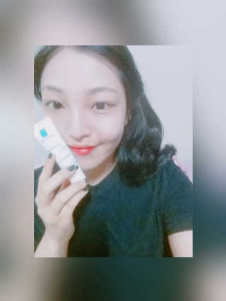 라로슈포제 유비데아 XL 톤업 라이트 크림 — 3점을 준 리뷰어가 2018년 3월 올린 사용 사진