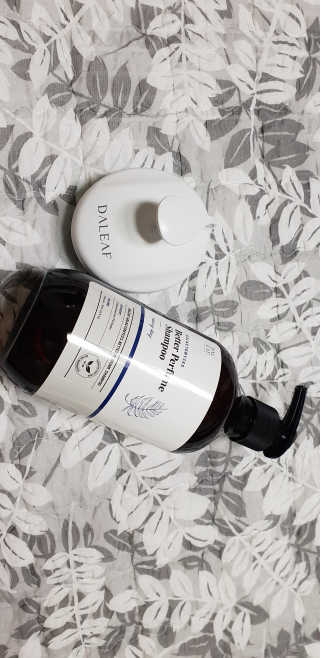 달리프 베러 퍼퓸 샴푸 1000ml 레이니데이 or 일랑로즈 — 4점을 준 리뷰어가 2018년 11월 올린 사용 사진