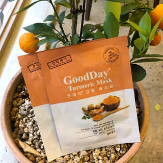 GoodDay Skincare GoodDay 강황 마스크 — 4.5점을 준 리뷰어가 2019년 5월 올린 사용 사진