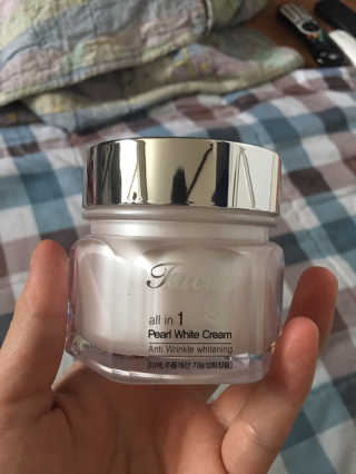 파시스 올인원 진주 화이트닝 크림 100ml — 5점을 준 리뷰어가 2019년 3월 올린 사용 사진
