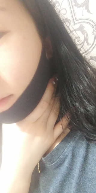 어웨이크어슬립 어슬립 페이스 리프트업 밴드 — 2.67점을 준 리뷰어가 2018년 5월 올린 사용 사진