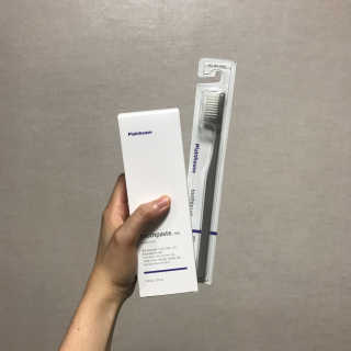 플레인하우스 토탈케어 치약 2개+쿼드클린 칫솔 4개 — 5점을 준 리뷰어가 2018년 6월 올린 사용 사진