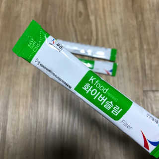 두루원 똥기사의 Kfood 화이버슬림 — 3.5점을 준 리뷰어가 2018년 7월 올린 사용 사진