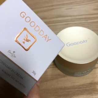 GoodDay Skincare GoodDay 강황 크림 — 4.5점을 준 리뷰어가 2019년 8월 올린 사용 사진