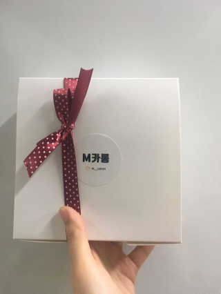 M카롱 반할만큼 달콤한 수제마카롱 — 5점을 준 리뷰어가 2018년 5월 올린 사용 사진