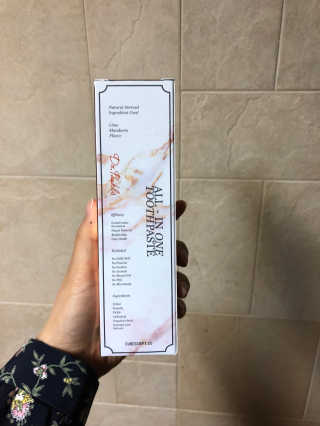 큐어스크립트 닥터폴스 치약 라임만다린향 — 5점을 준 리뷰어가 2018년 4월 올린 사용 사진
