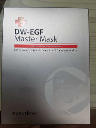 이지듀 피부재생 긴급처방 DW-EGF 마스터 마스크 — 2점을 준 리뷰어가 2018년 4월 올린 사용 사진