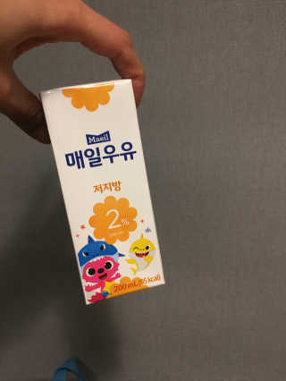 매일우유 멸균 매일우유 저지방 2프로 멸균 핑크퐁 에디션 6입 — 4.5점을 준 리뷰어가 2018년 1월 올린 사용 사진