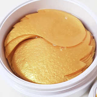 푸츄푸츄 Real repair skin cell premium patch — 4점을 준 리뷰어가 2018년 10월 올린 사용 사진