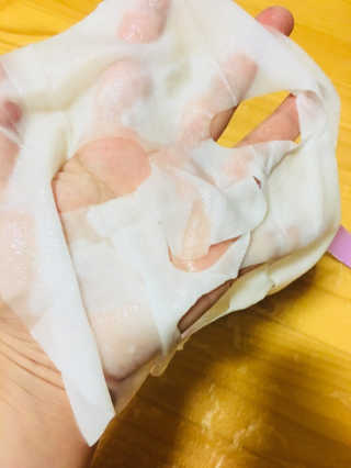 초코무 코스메틱스 초코무 모이스쳐 로즈 마스크팩 — 4점을 준 리뷰어가 2018년 8월 올린 사용 사진