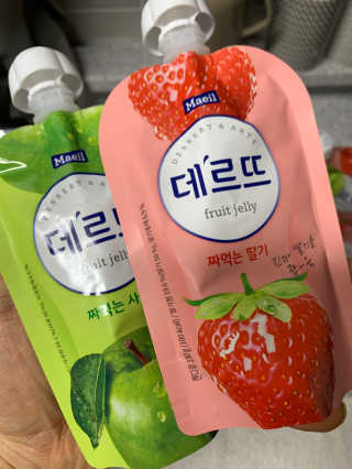 데르뜨 떠먹는 과일 3종, 짜먹는 과일 2종 총 10개 체험 — 5점을 준 리뷰어가 2020년 3월 올린 사용 사진