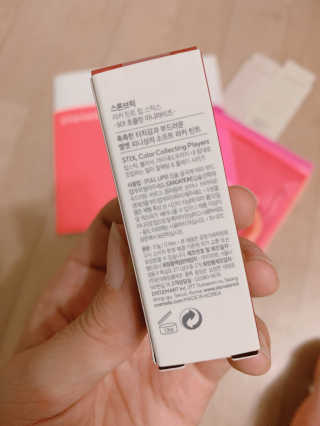 스톤브릭 라커틴트 립스틱스 — 4점을 준 리뷰어가 2019년 10월 올린 사용 사진