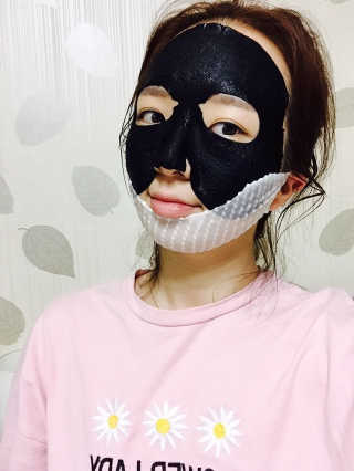 23years old 아큐페어 쁘띠 마스크 (5장) — 5점을 준 리뷰어가 2017년 6월 올린 사용 사진