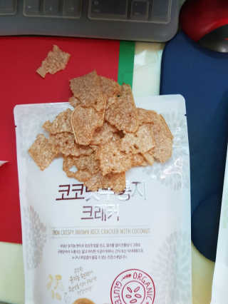 BASSAK 바삭 유기농 현미 누룽지 크래커 3종 — 4점을 준 리뷰어가 2019년 8월 올린 사용 사진