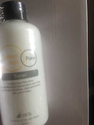 이솔화장품 이솔 세범 리스 포어 토너 200ml — 4점을 준 리뷰어가 2018년 8월 올린 사용 사진